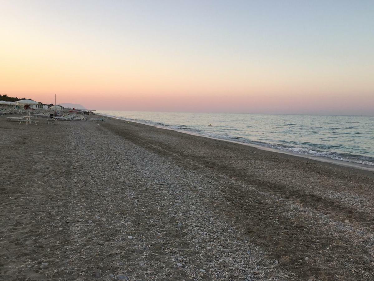 Residenza Domo Apartman Porto SantʼElpidio Kültér fotó